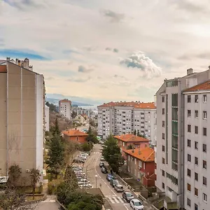 https://apartment-infinity-rijeka.primorje-gorskikotar.com